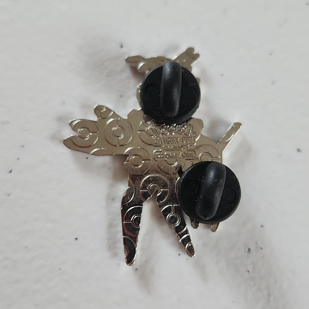Origin Forme Dialga Pin 2022 Official Pokemon Collector's Pin - Picture 2 of 3